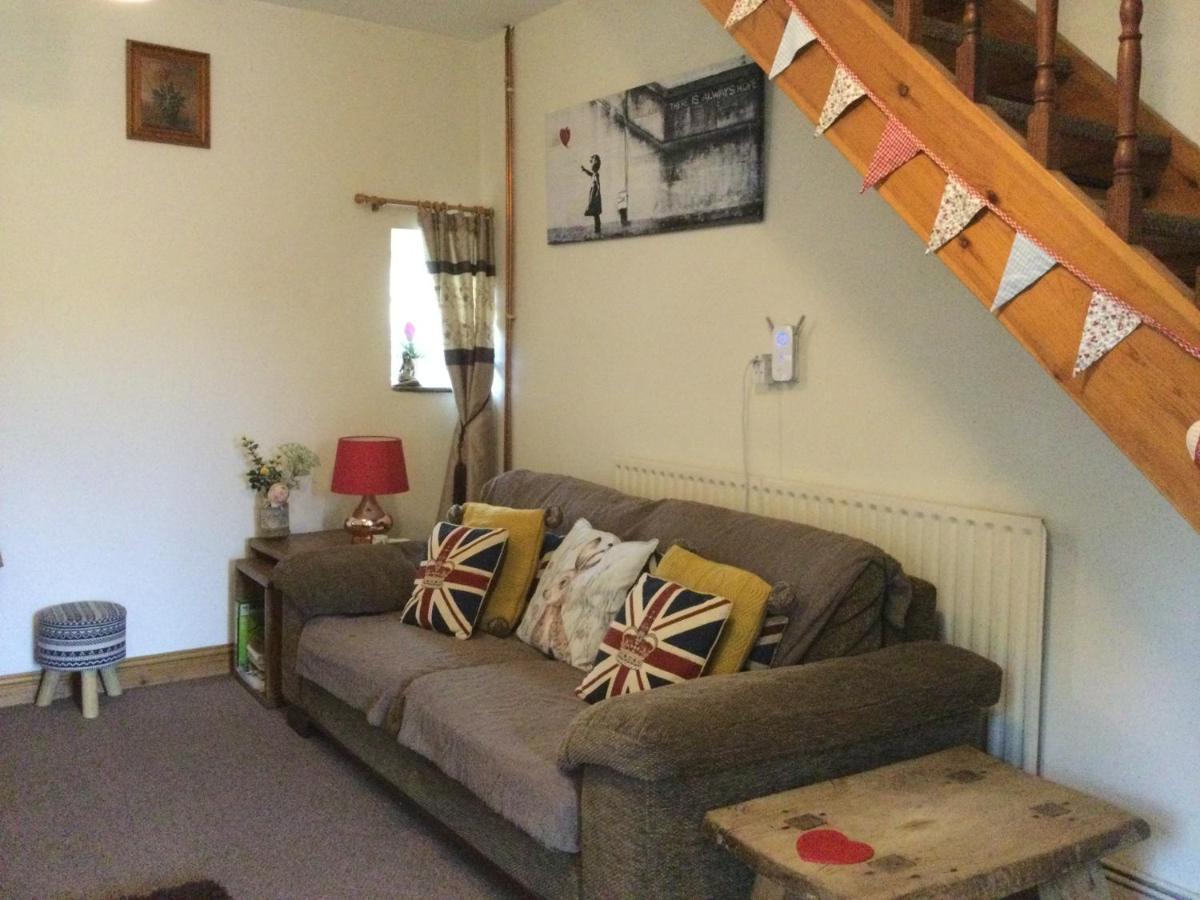 Cosy Rural Cottage Peak District, Pets Welcome Hollinsclough Экстерьер фото