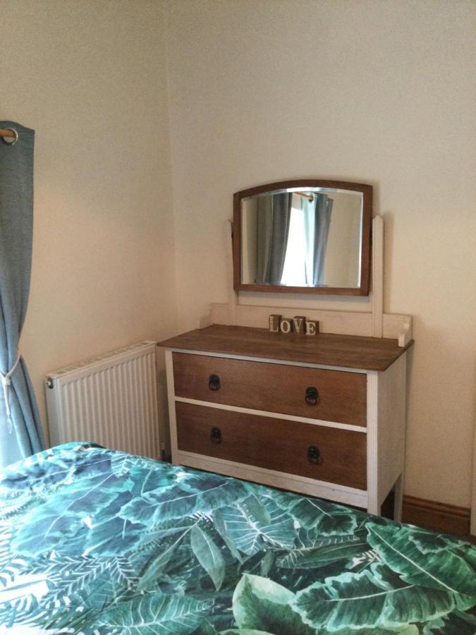 Cosy Rural Cottage Peak District, Pets Welcome Hollinsclough Экстерьер фото